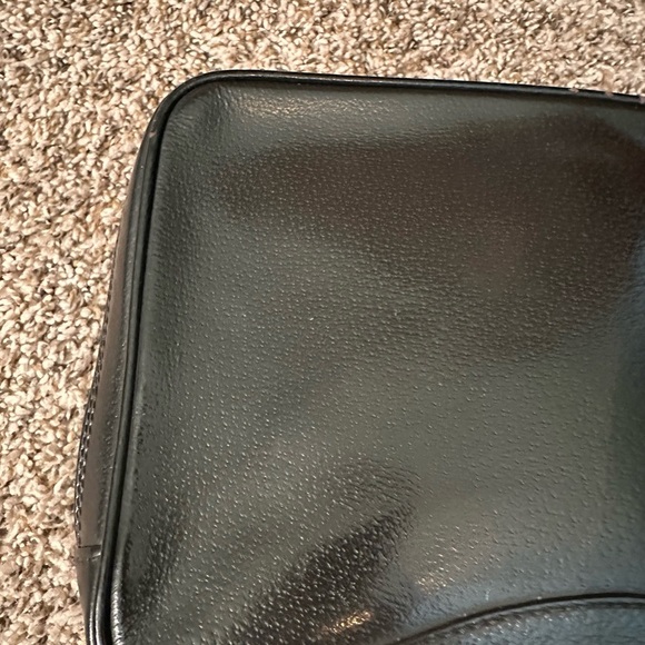 Gucci Black Clutch Vintage Or Men’s or Women’s Toiletry Bag - Red Inside - Picture 8 of 16